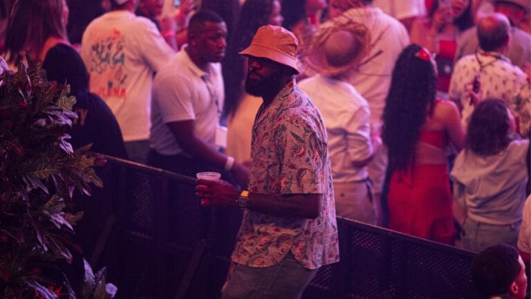 Video: LeBron James es visto bailando en un concierto de Bad Bunny