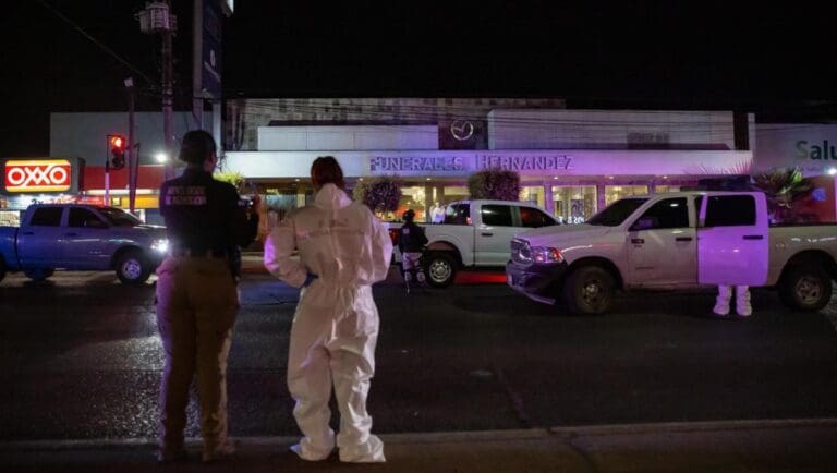 Matan a balazos a hombre en el funeral de su madre en Tijuana, Baja California