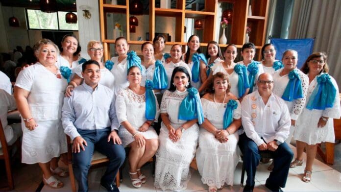 Rinde protesta nueva mesa directiva del Club Rotario de Playa del Carmen