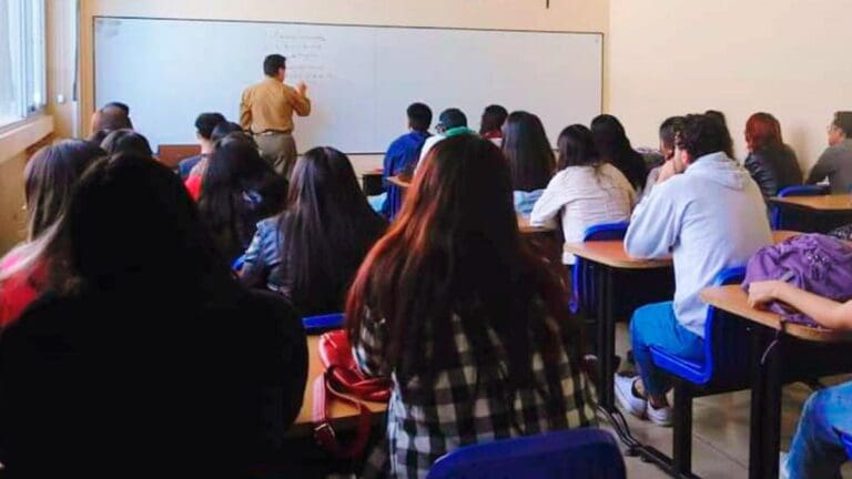 Expulsan a dos profesores universitarios por presunto acoso a alumnas en Guerrero