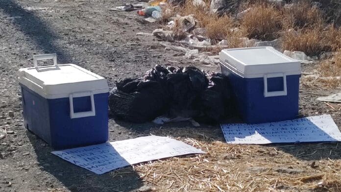 Encuentran tres cuerpos mutilados dentro de hieleras en Nuevo León