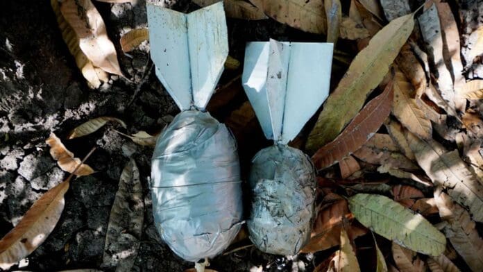 Encuentran dos cuerpos de presuntos criminales en Michoacán; estaban enterrando minas artesanales