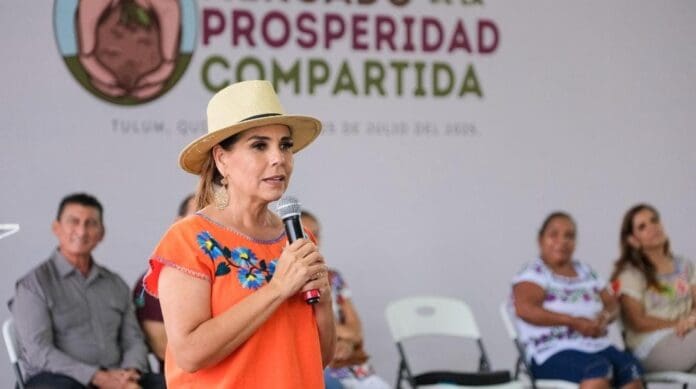 Mara Lezama Espinosa impulsa la economía de los productores y los artesanos de la zona maya de Quintana Roo.