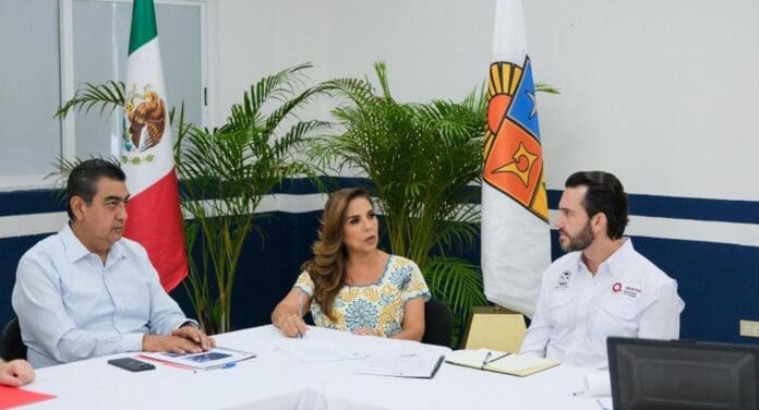 Supervisa la gobernadora Mara Lezama la atención que reciben los turistas que arriban al aeropuerto de Cancún.