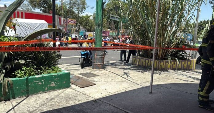 Fallece hombre que padecía epilepsia dentro de un registro de agua en CDMX
