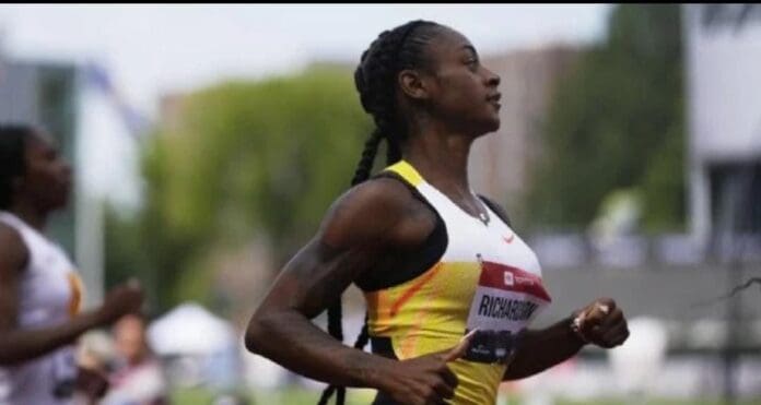 Arrestan a la joven velocista Sha'Carri Richardson en aeropuerto de Estados Unidos por agredir a su pareja.