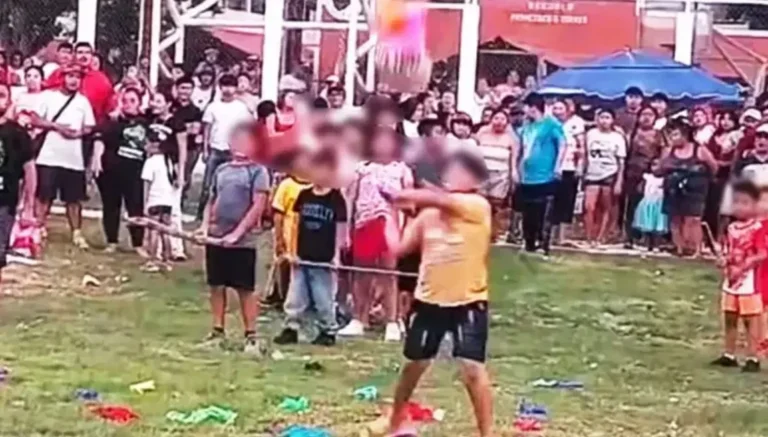 Usan animales vivos como piñatas en fiesta en Campeche