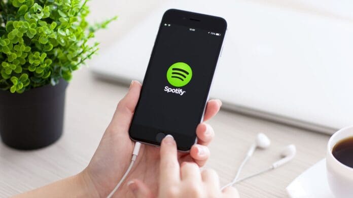 Anuncia Spotify subida de precios en todos sus planes para México