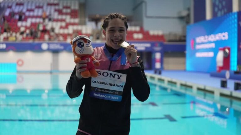 Nombran a Osmar Olvera como el mejor clavadista del Mundial de Deportes Acuáticos Singapur 2025