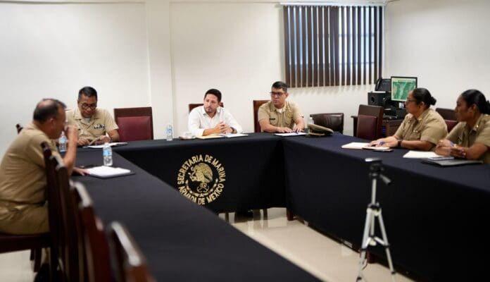 Se reúne Renán Sánchez Tajonar con autoridades navales para avanzar en la protección de la  Laguna de Bacalar