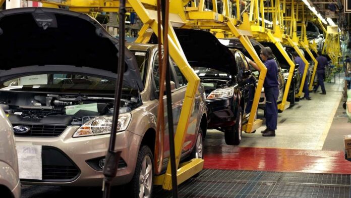México logra participación récord en exportaciones automotrices a Estados Unidos en 2025
