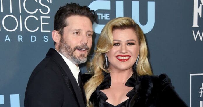 Kelly Clarkson, devastada tras la muerte de su exesposo y padre de sus pequeños hijos