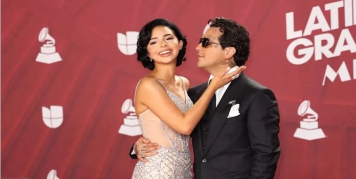 Video: Christian Nodal confiesa en entrevista con Adela Micha que empezó a salir con Ángela Aguilar siendo menor de edad