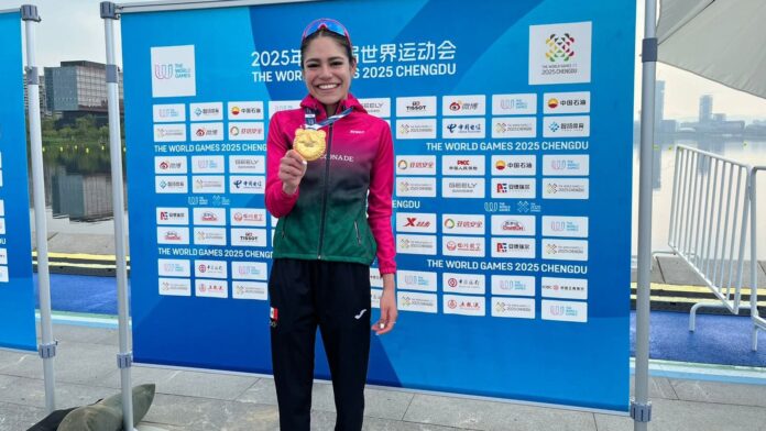 Video: Mexicana Anahí Álvarez gana oro en duatlón de los Juegos Mundiales Chengdú 2025