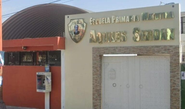 Sujetos armados asaltan primaria en Xoxtla, Puebla mientras se llevaban a cabo las inscripciones. Se desconoce cuánto robaron.