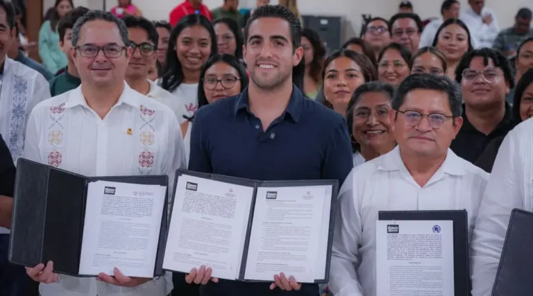 Gino Segura suma esfuerzos con contadores para acercar servicios contables gratuitos al pueblo de Quintana Roo