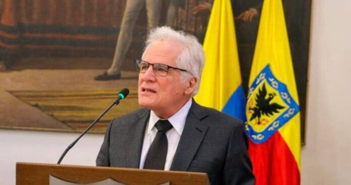 Padre de Miguel Uribe Turbay aspira a precandidatura presidencial en Colombia