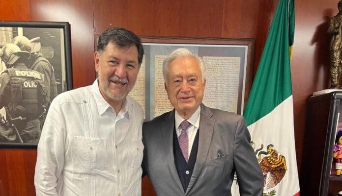 Fernández Noroña presume que se reunió con Manuel Bartlett, lo llama 