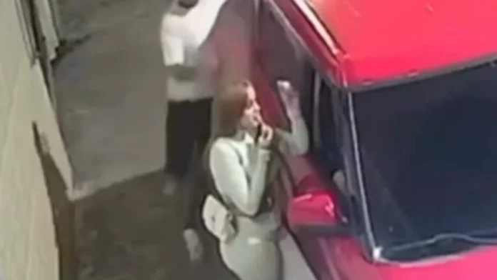 Hombre golpea a su expareja porque le puso una orden de restricción en Brasil