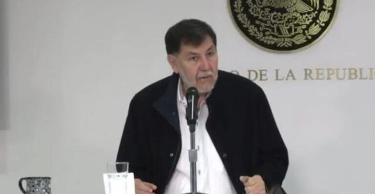 Revelan que Gerardo Fernández Noroña tiene una casa con valor de 12 mdp; morenista dice que la compró a crédito.