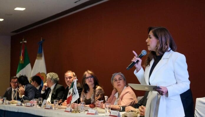 Destaca Mara Lezama el potencial económico de Quintana Roo ante más de 100 inversionistas estadounidenses.