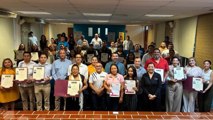 Entrega SEDETUS reconocimientos a la segunda generación del Diplomado en Asesoría Inmobiliaria