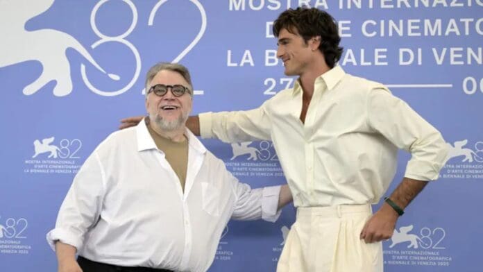 Recibe Guillermo del Toro ovación de 13 minutos en el Festival de Cine de Venecia por 