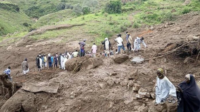 Video: Mueren más de mil personas por un deslizamiento de tierra en Sudán