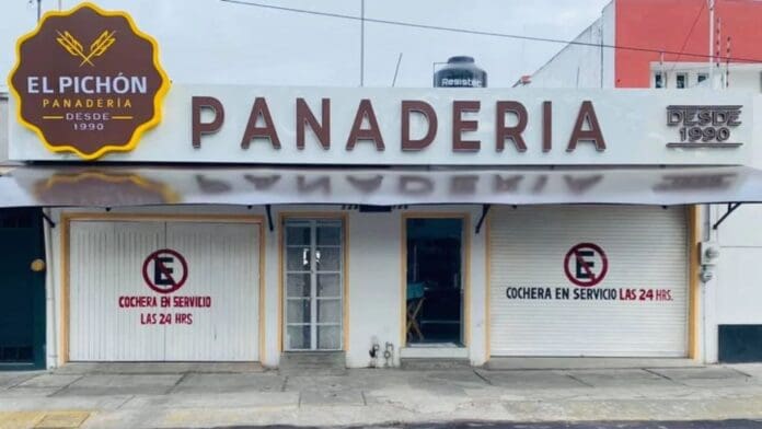 Ejecutan a seis personas al interior de una panadería en Colima