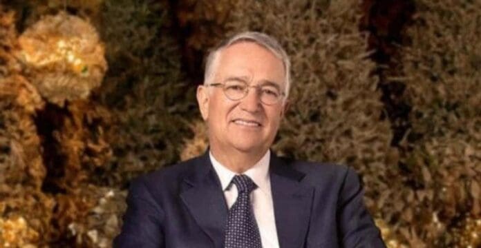 Salinas Pliego invita a celebrar sus 70 años a la Arena Ciudad de México; dice que habrá sorpresas y regalos.