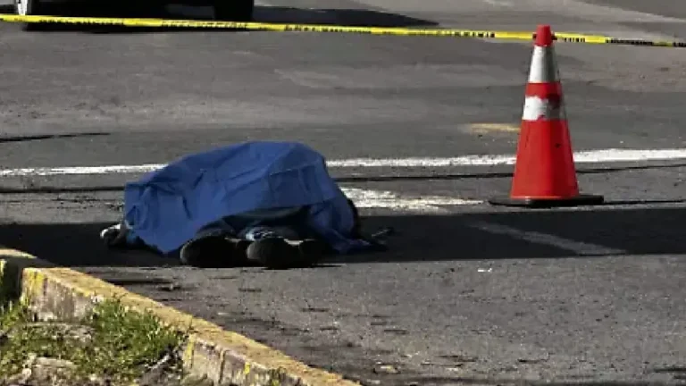 Adulta mayor muere tras ser atropellada por un camión en Edomex