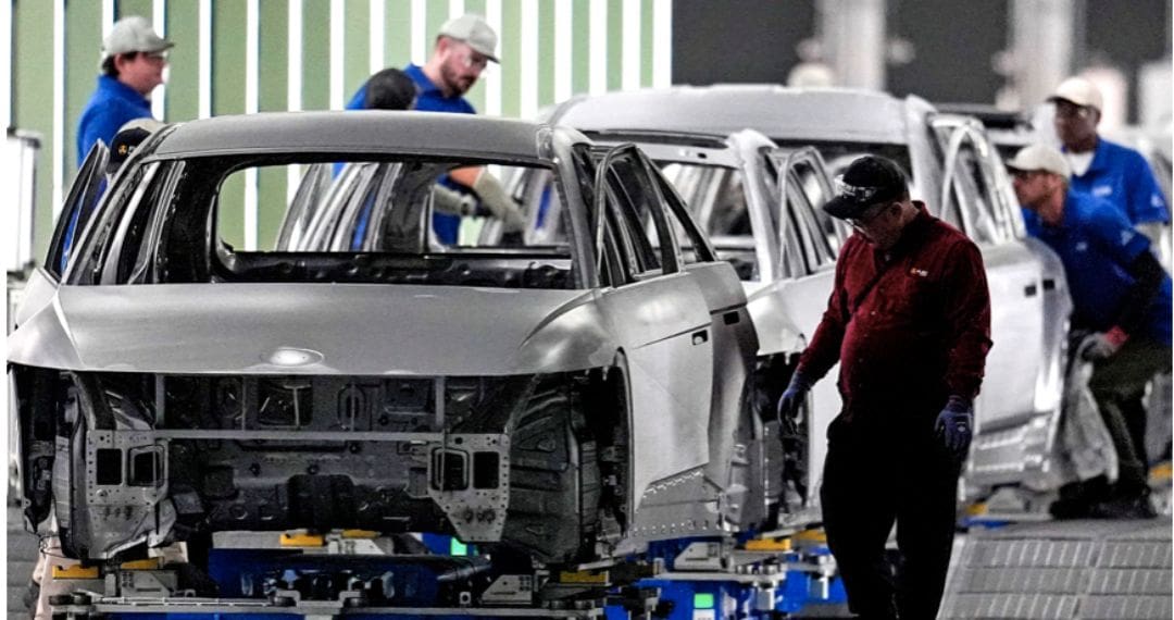 ICE arresta a más de 450 personas en planta de Hyundai-LG en Estados Unidos