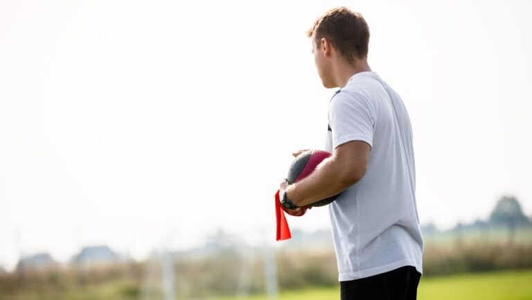 Detienen a entrenador de futbol cuando abusaba de alumna de 12 años en San Luis Potosí