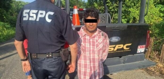 Detienen en Tabasco a sujeto que asesinó a cuatro personas, entre ellos sus suegros, y tenía retenidos a siete menores.