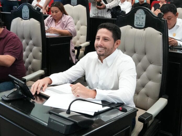 Renán Sánchez Tajonar rinde informe de su primer año legislativo con transparencia y resultados