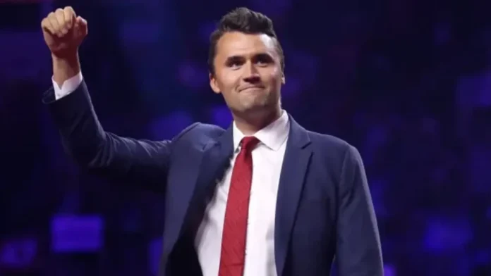 Balean a Charlie Kirk, simpatizante de Donald Trump en una universidad en Estados Unidos