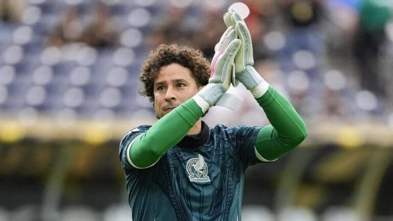 Anuncian a Guillermo Ochoa como nuevo refuerzo del AEL Limassol de Chipre