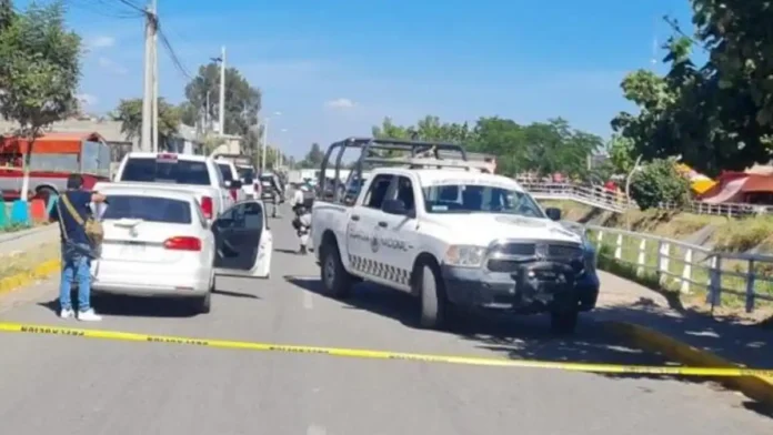 Hallan sin vida a madre e hijo dentro de un vehículo en Tlajomulco, Jalisco