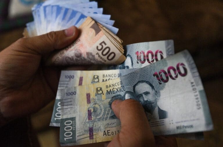 Roban dos millones de pesos a hombre tras retirarlos del banco en Guadalupe, Nuevo León