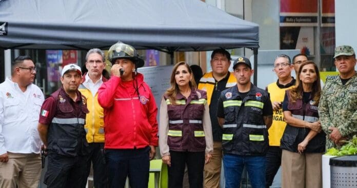 Encabeza gobernadora Mara Lezama histórico simulacro en el que participaron más de 130 mil personas en Quintana Roo.