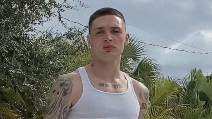 Video: Peso Pluma sorprende a sus seguidores con un radical cambio de look