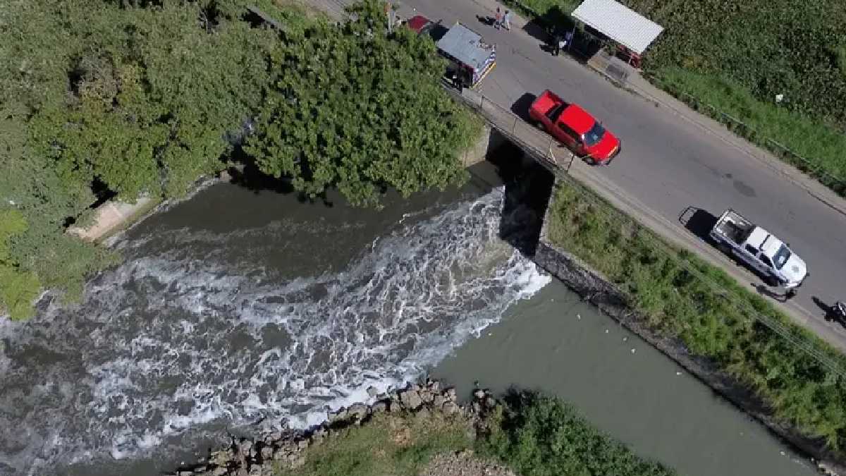 Madre lanza a su bebé recién nacida a un canal en El Salto, Jalisco