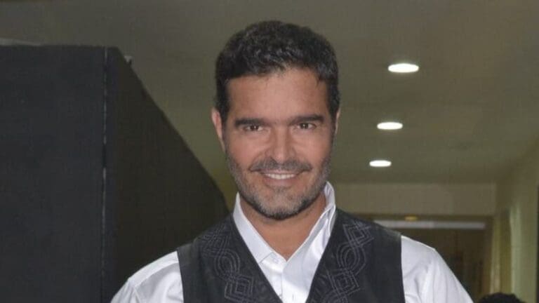 Cantante Pablo Montero vende un boleto para su show en Chihuahua; empresarios le piden regresar lo invertido