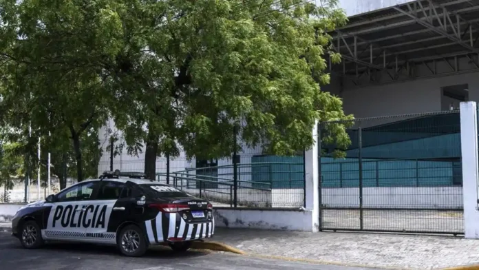 Reportan dos menores de edad muertos y tres heridos tras tiroteo en una escuela en Brasil