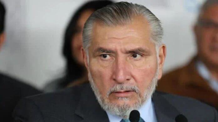 Empresario Simón Levy asegura que existe una orden de arresto internacional contra Adán Augusto por lavado de dinero