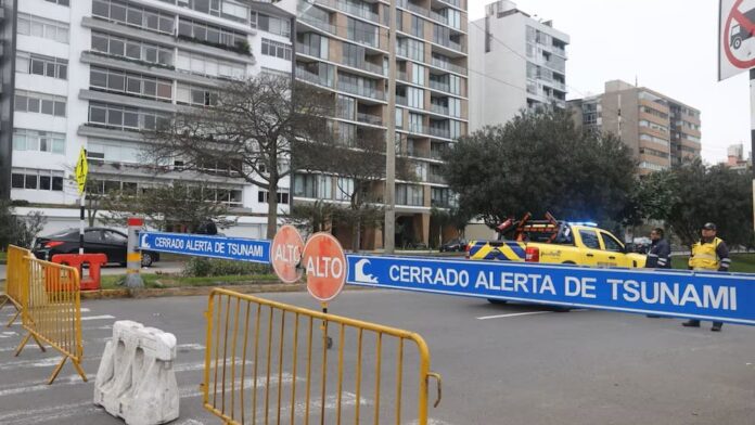 Terremoto de magnitud 6.9 sacude las costas de Filipinas; hay alerta de tsunami