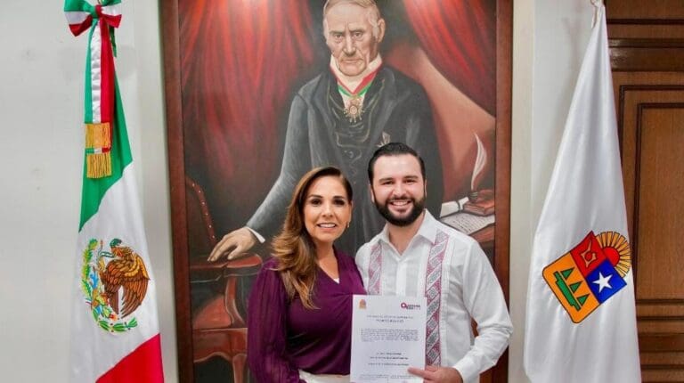 Mara Lezama Espinosa ha nombrado este día a Eric Arcila Arjona como el nuevo jefe de la Oficina de la Gobernadora.