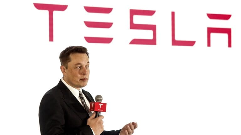 Ventas de Tesla baten récord trimestral en Estados Unidos; aumenta riqueza de Elon Musk