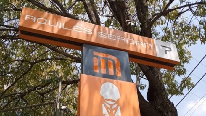 Mujer muere tras ser golpeada por un tren en la estación Aquiles Serdán del Metro CDMX