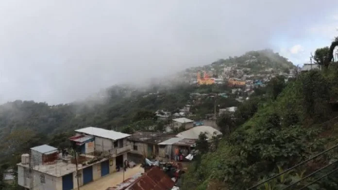 Deja tres muertos, entre ellos un menor de edad el derrumbe de una vivienda en Oaxaca